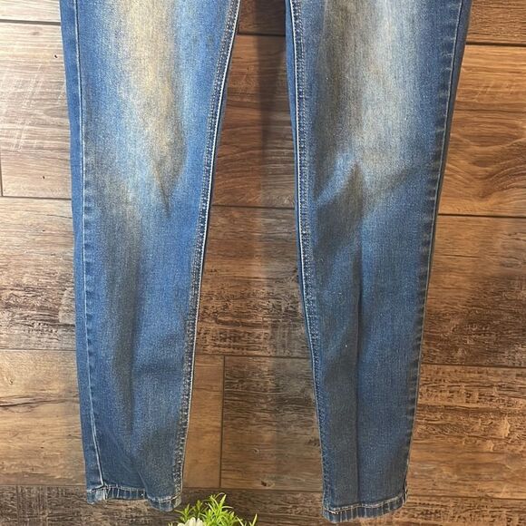 BLUE DESIRE High Rise Light Wash Fade Skinny Jeans Size 9 - Picture 3 of 7